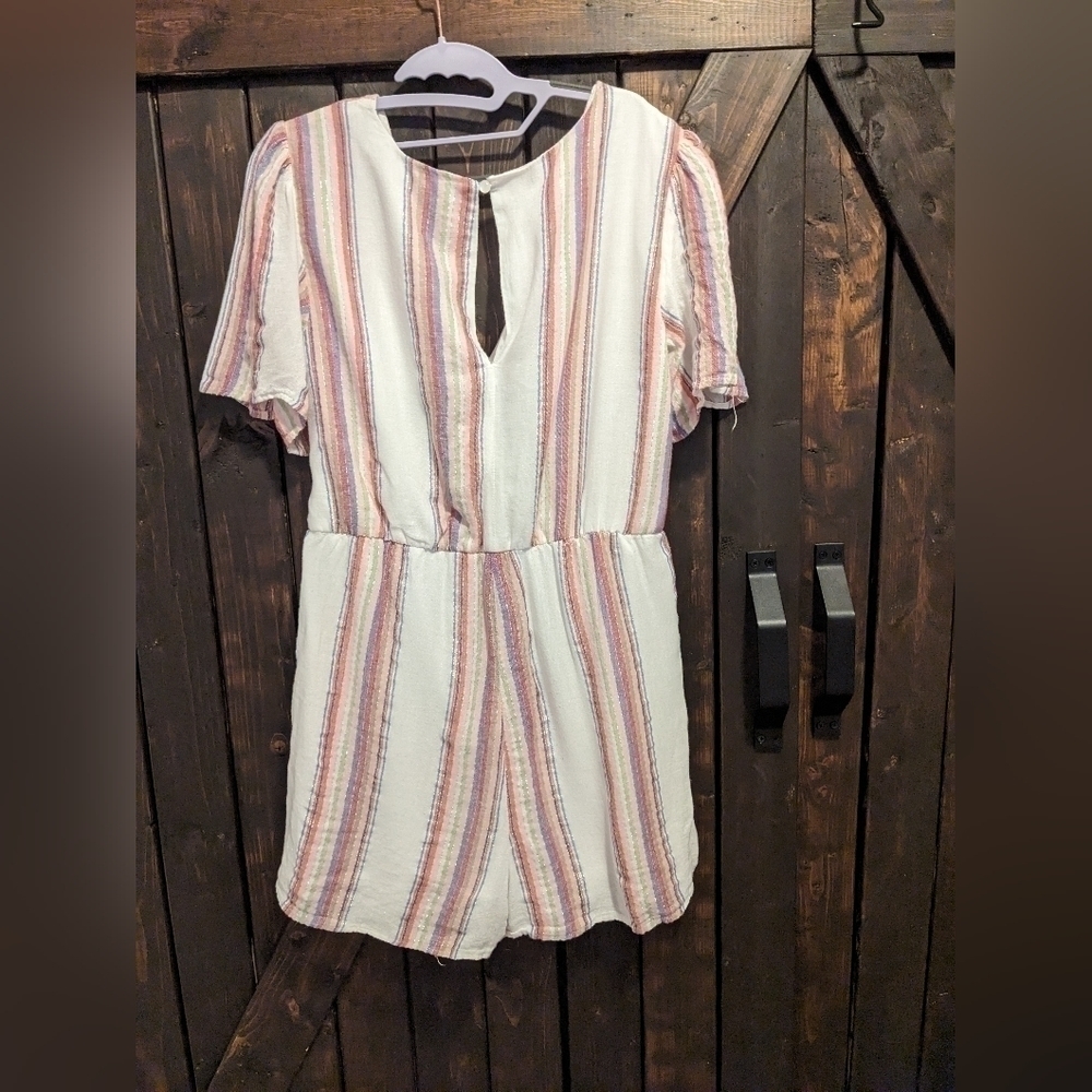 HARPER heritage, Size L, romper with metallic thread detail. - Picture 2 of 8
